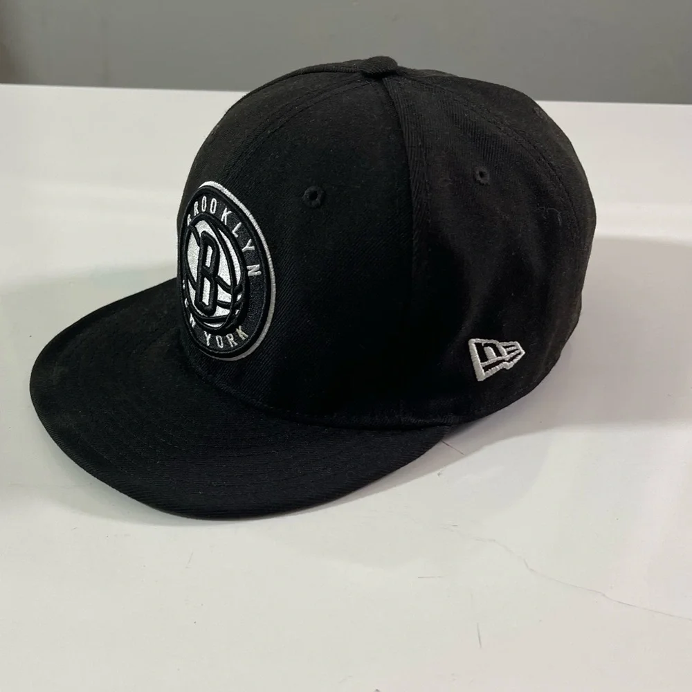 New Era Vintage Brooklyn Nets Embroidered Hat